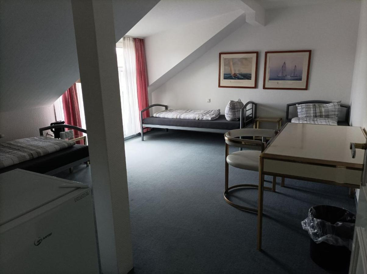 Pension Fuer Monteure In Dresden, Zimmer Mit Eigenem Bad Und Grosser Gemeinschaftskueche Exterior photo
